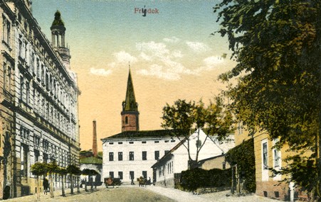 Na pohlednici je záběr ze začátku 20. století. Vlevo je vidět Café Habsburg, měšťanský pivovar a zcela vpravo Jandovice.