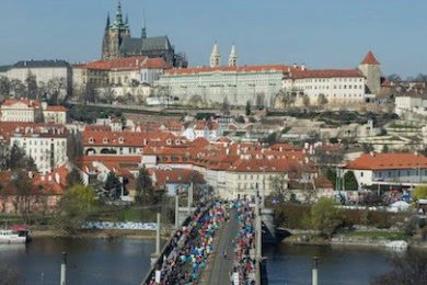 Dalším závodem RunCzech běžecké ligy v roce 2016 bude Volkswagen Maraton Praha v neděli 8. května
