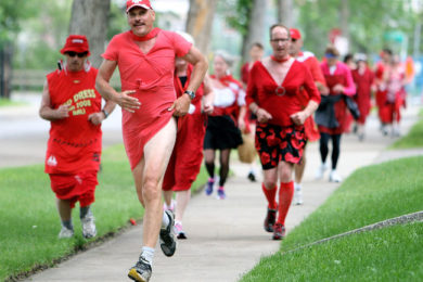 Projekt, který běh Red Dress Run podpoří, je nonstop fungující bezplatná linka důvěry pro seniory Senior telefon s číslem 800 157 157