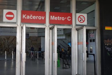 Kačerov_metro