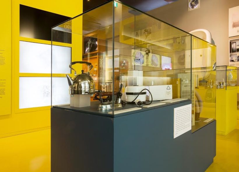 Návštěvníci Národního technického muzea mohou v těchto dnech přinést staré elektrospotřebiče, jako např. mixéry, vysavače, fény, chladničky, pračky, vrtačky