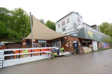 Populární stánek v bezprostřední blízkosti Šlechtovy restaurace kvůli opravám budovy končí