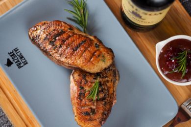 Vyzkoušíte během irského svátku třeba kachní prsa s rybízovou omáčkou?