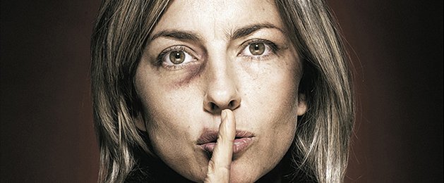 Podle odhadů zemře na následky domácího násilí ročně v Česku 80 žen