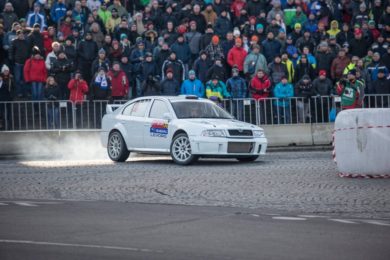 Seznam přihlášených na XXIII. TipCars Pražský Rallysprint je nabitý známými jmény, figuruje v něm osm vozů WRC a v součtu dokonce patnáct vozů kategorií R5 a S2000.