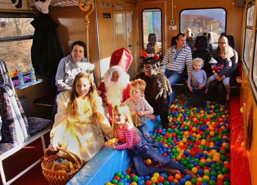 Vlak bude vyjíždět z nádraží Praha-Smíchov, a to hned několikrát za den a na různé tratě.