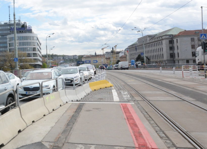 Hlávkům most  se bude opravovat  po dokončení kolektoru, který se nyní buduje pod Vltavou