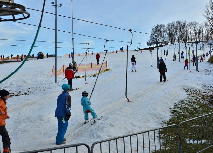Za lyžováním můžete vyrazit i na kopec Chotouň u Jílového.