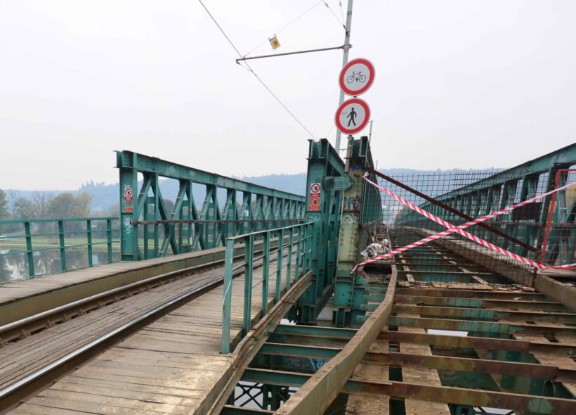 Podobný tramvajový most, který sloužil Praze desítky let v Troji, by mohl  vzniknout i mezi Libní a Holešovice. Potíže jsou spíše s legislativou... Foto Ivan Kuptík