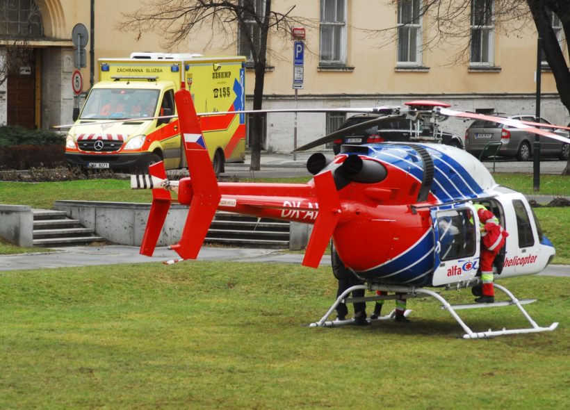 Letecká záchranka využívá jako heliport i park na Palackého náměstí. Foto  Ivan Kuptík