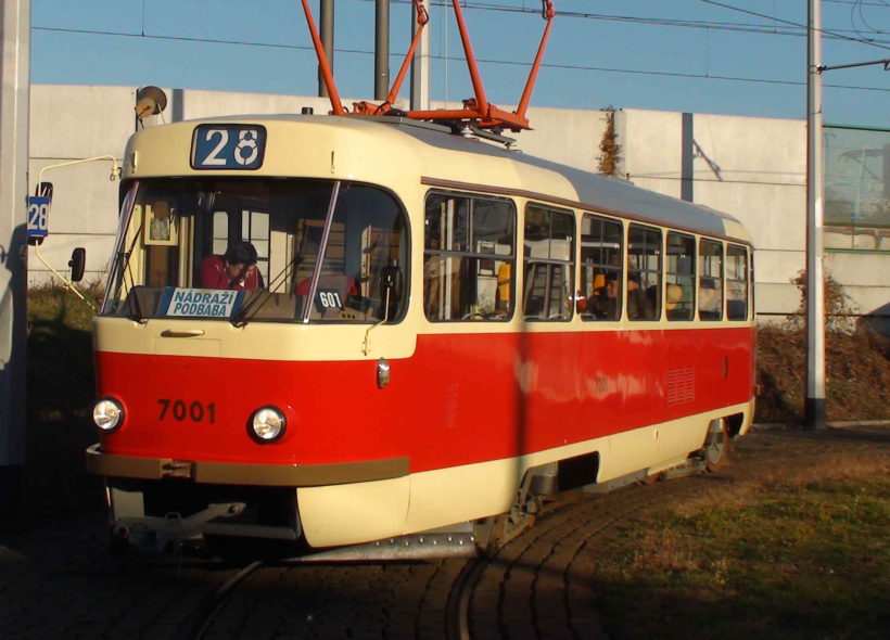 Historická tramvaj T3SU vyrazí na linku 2 o prvním únorovém víkendu. Foto  DPP