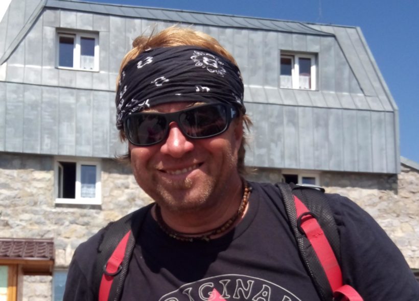 Tomáš Krpel před výstupem na nejvyšší vrchol Nízkých Tater Ďumbier.