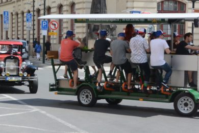 Pivní kola a ani falešní veteráni   nejsou na radnici příliš žádoucí ...Foto Ivan Kuptík