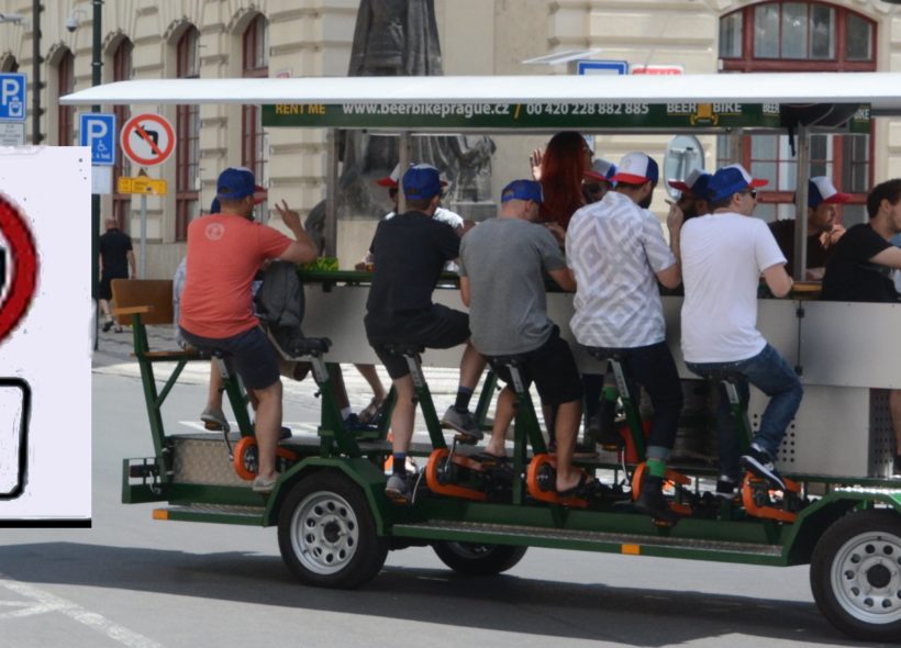 Značka ze zákazem pivních kol je jednoduchá – stačí omezit šířku kola a zákaz je hotov.