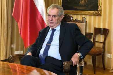Miloš Zeman se zítra vyjádří k aktuální situaci v naší zemi.