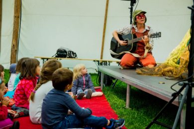 Na festivalu VyšeHrátky zaujmou děti  různé pohádkové hry.