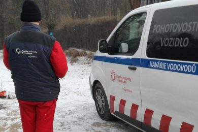 Poté, co satelit ukáže oblast s možným únikem vody, začíná průzkum na zemi. Zdroj PVK