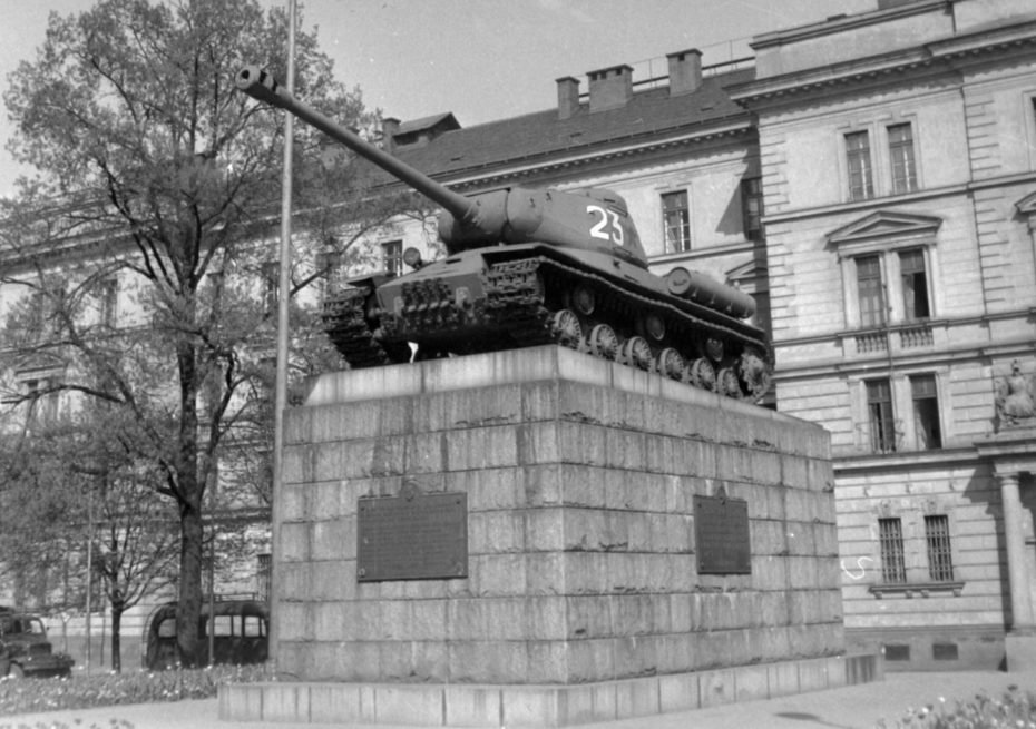 Původní památník sovětskému tanku číslo 23