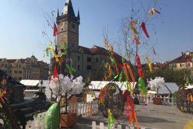 Staroměstské náměstí  a Velikonoční trhy patří k sobě