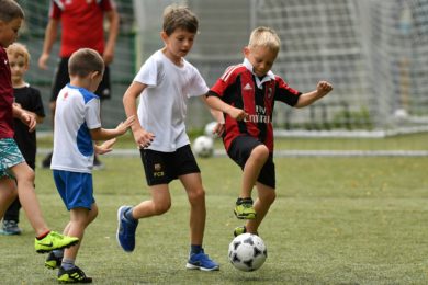 Mladí fotbalisté v FC Tempo Praha