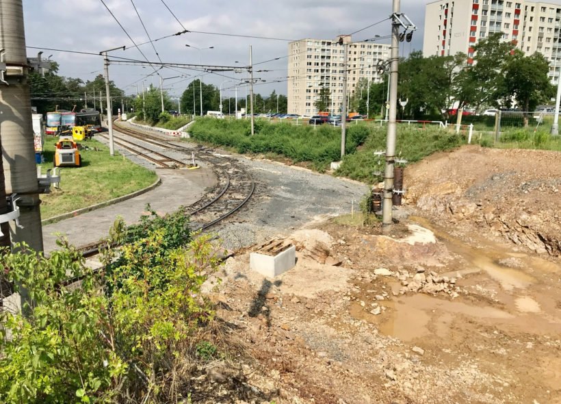 Tramvajová trať z Modřan na Libuš se už staví.