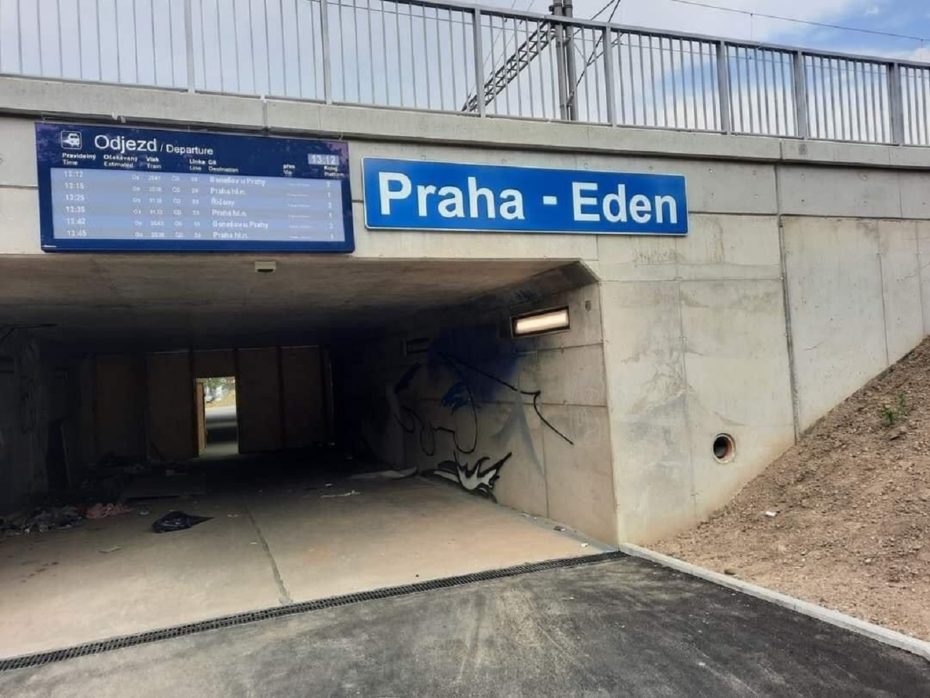 Podchod u železniční stanice Praha- Eden v Praze 10.