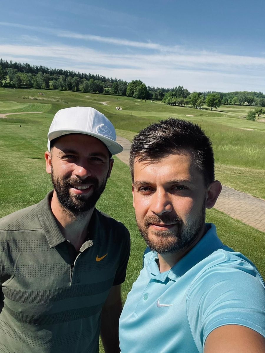 Bratři Hušbauerovi se nejraději potkávají na golfu. 