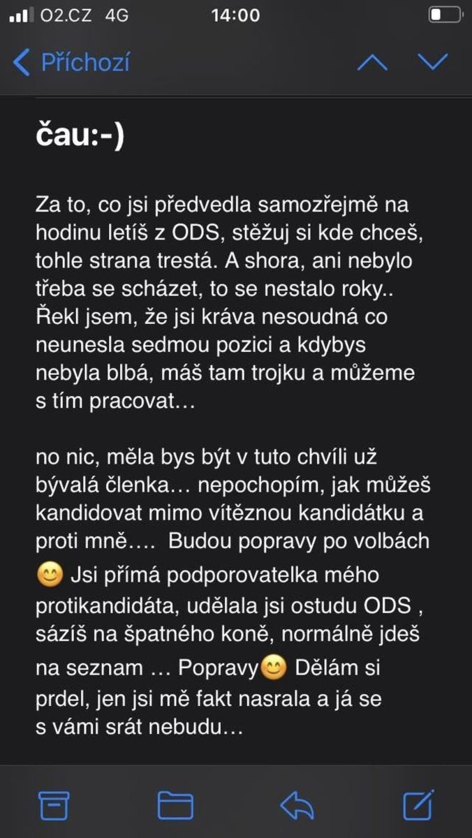 Tuto vulgární zprávu odeslal starosta Řeporyjí Pavel Novotný (ODS) své kolegyni herečce Mirce Součkové. Důvodem bylo, že se rozhodla kvůli jeho agresivnímu stylu vystupování pro kandidátku nezávislých.