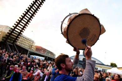 Letos se naposledy uskuteční tradiční Bubnování v prostorách nádraží Bubny. 