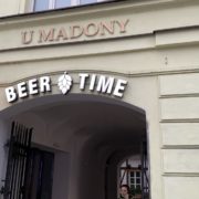V pivnici Beertime na pražském Andělu nalezne milovník dobrého piva nebe na Zemi...