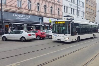 Slavnostní premiérová jízda trolejbusem v celém úseku z Palmovky do Miškovic a zpět!