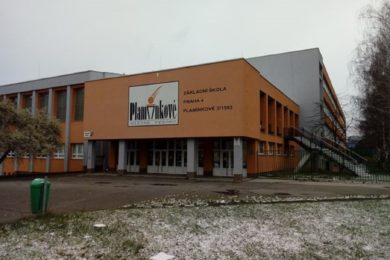 Mězi 21 základních škol v městské části Praha 4 je i ZŠ Plamínkové.