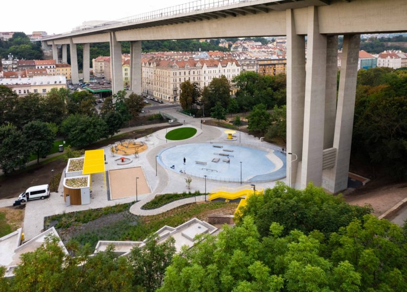 Hlavní architektka ateliéru LOXIA architects navrhla nové sportovní a volnočasové plochy pod pražským Nuselským mostem.