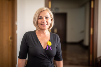 Předsedkyně Sdružení místních samospráv Eliška Olšáková apeluje na vládu, aby předložila nový energetický zákon co nejrychleji.