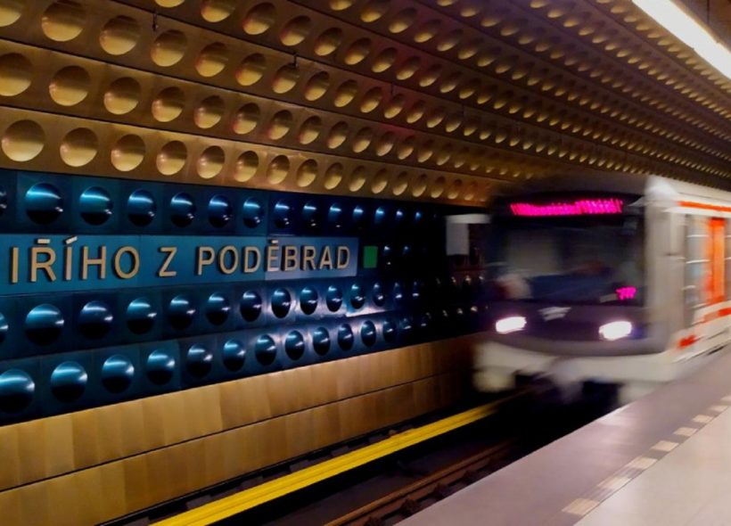 Stanice metra Jiřího z Poděbrad bude na deset měsíců uzavřená.