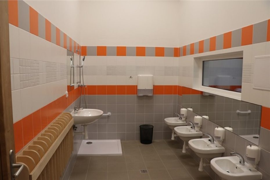 Ve Fakultní základní škole Mezi Školami vznikly dvě nové třídy pro předškoláky, včetně koupelny.