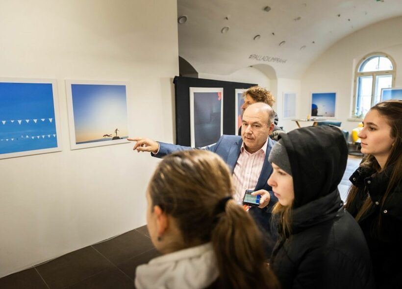Fotograf Oto Sládek seznámil návštěvníky výstavy se svojí tvorbou. 