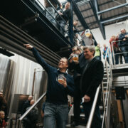 Momentka ze slavnostního otevření Vinohradského pivovaru v Káraném. 
