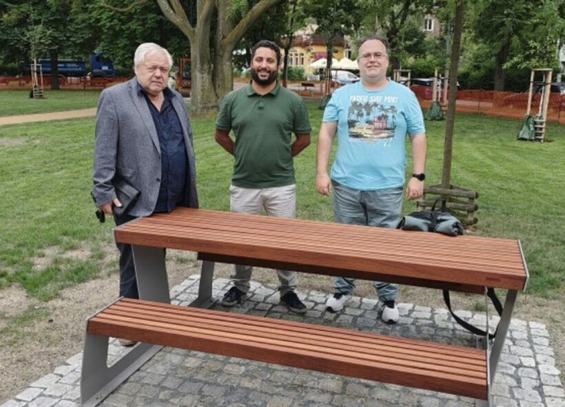 Radnice Prahy 10 s letními prázdninami otevřela revitalizovaný park Na Solidaritě veřejnosti.