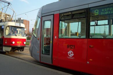Tramvaje 9 a 10 na konečnou zastávku Sídliště Řepy delší dobu nepojedou.