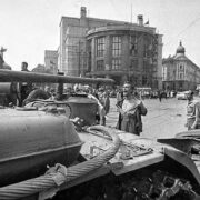 Obyvatele Československa tehdejší invaze Varšavské smlouvy naprosto zdrtila. 