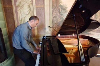 Již brzy zazní v Libeňském zámku tóny nového klavíru.