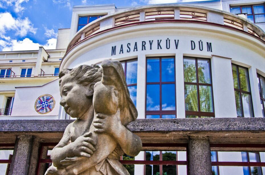 Masarykův dům je největší ubytovací budovou lázní.
