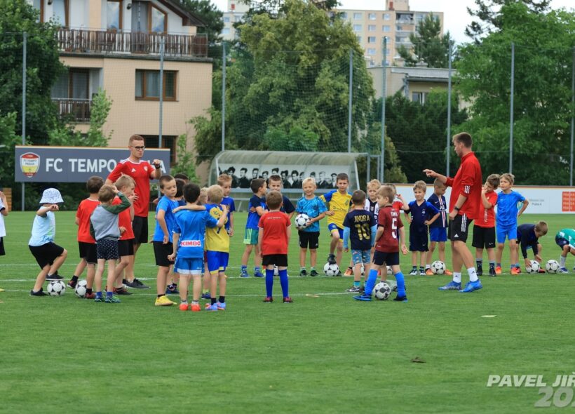 Fotbalový klub FC Tempo Praha pořádá tento týden fotbalový nábor nových mladých členů. 