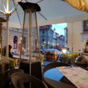Restaurant Pod Věží vyfasoval pokutu 13 miliónů korun. "Nemám, nedám," říká majitel. Restauratéři chystají protesty před magistrátem. 