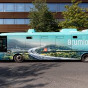 Elektrobusy jezdí na Brumlovce v novém slušivém designu.