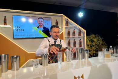 Jan Šebek se stal v soutěži Diageo Reserve World Class třetím nejlepším barmanem na světě.
