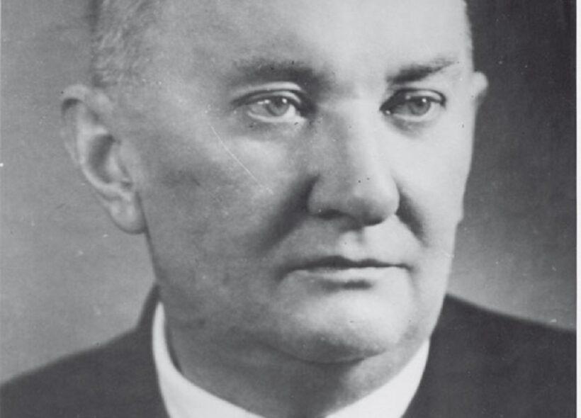 Profesor Bedřich Hacar.