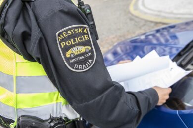 Městská policie Praha se zaměřuje také na kontroly taxikářů prostřednictvím svého Taxi týmu.