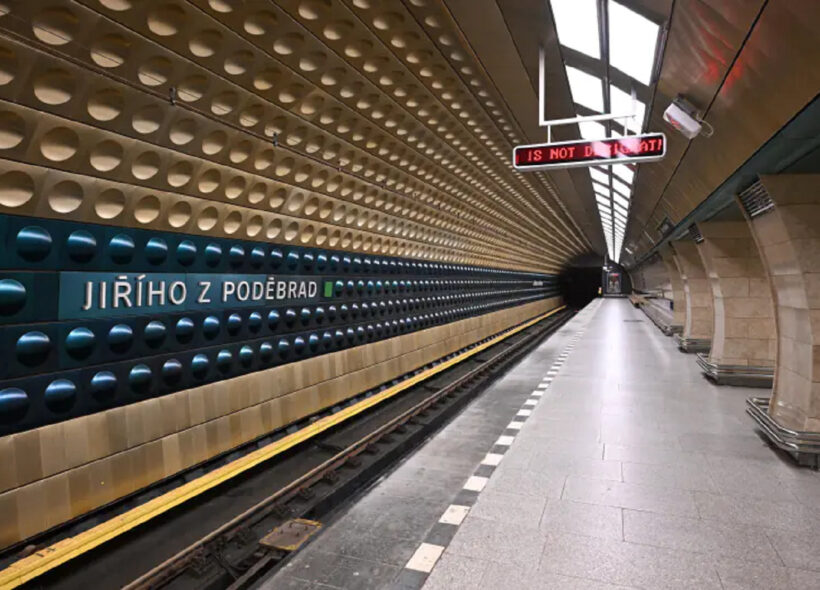 Nově otevřená zrekonstruovaná stanice metra Jiřího z Poděbrad.